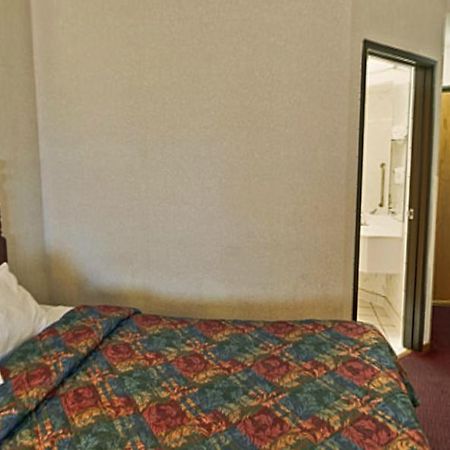 Americas Best Value Inn Waukegan Eksteriør billede